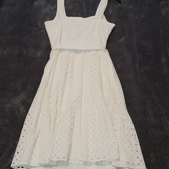 Dress - Picture 5 of 7